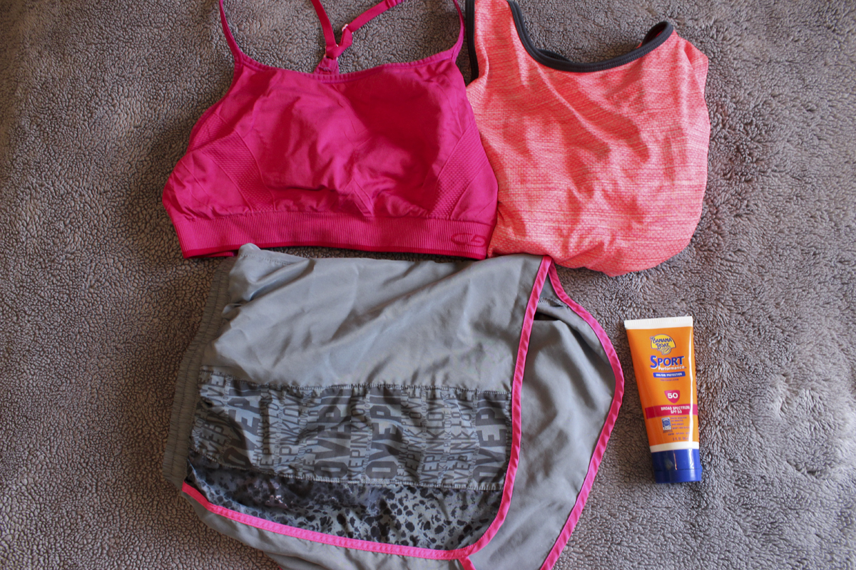 active-outfit-california-road-trip