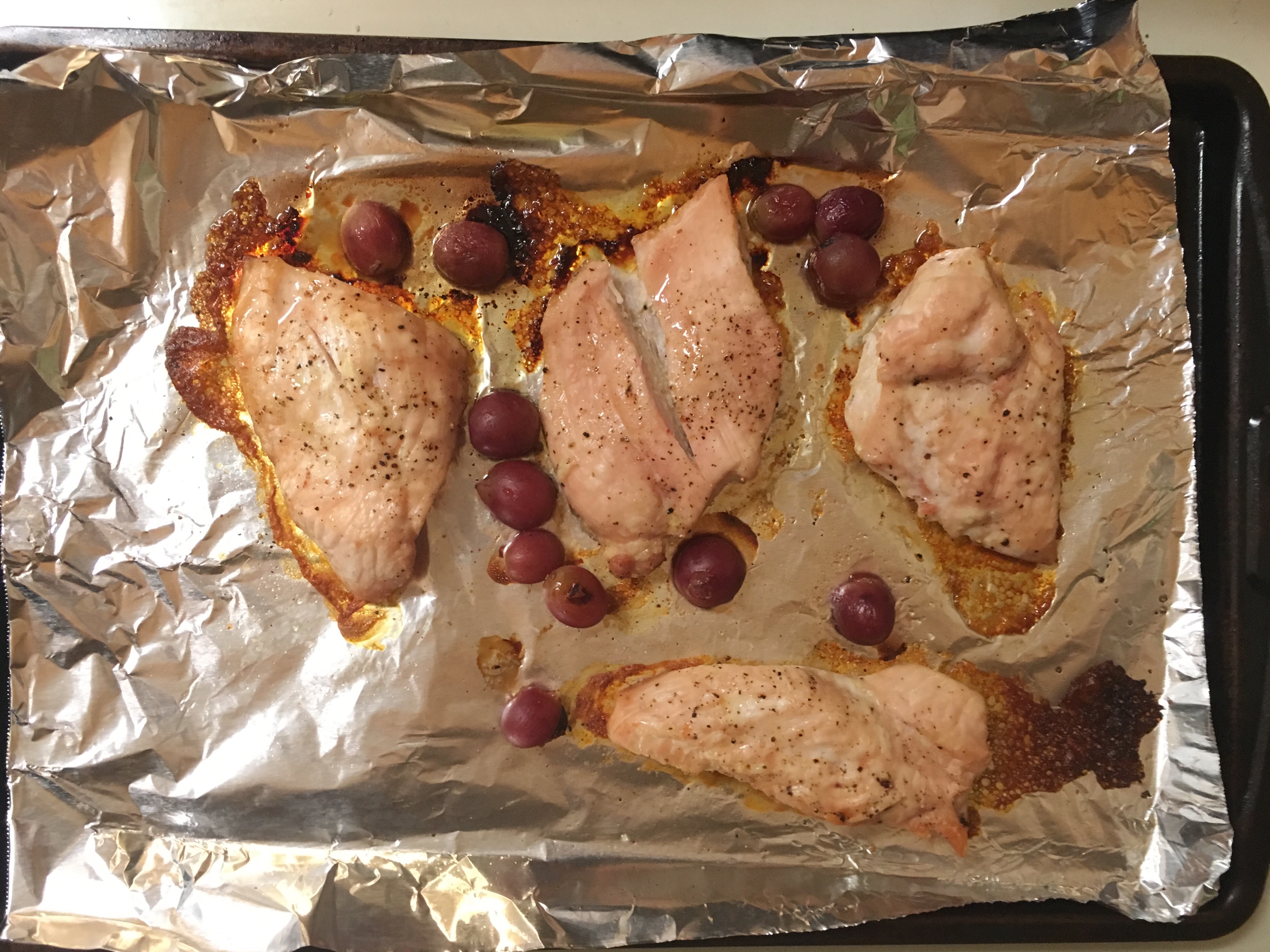 sheet pan roasted chicken and grapes